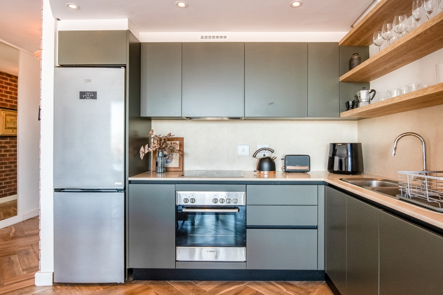 To Let 2 Bedroom Property for Rent in Green Point Western Cape